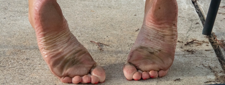 jess_wants_cum_on_her_dirty_soles